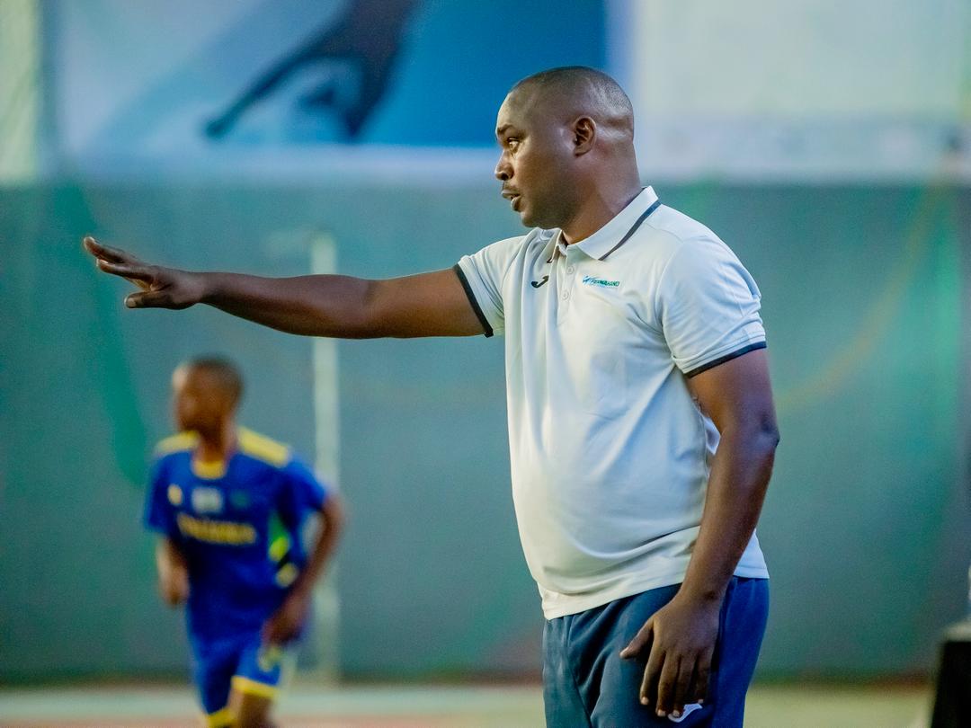 Ntabanganyimana Antoine ni we uri gutoza abatarengeje imyaka 20, yungirijwe na Mudaharishema Sylvestre