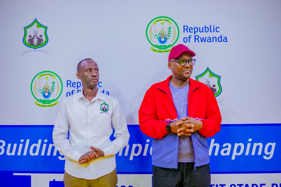 Perezida wa FRSS, Karemangingo Luke n'Umuyobozi Mukuru wa REB, Dr. Mbarushimana Nelson
