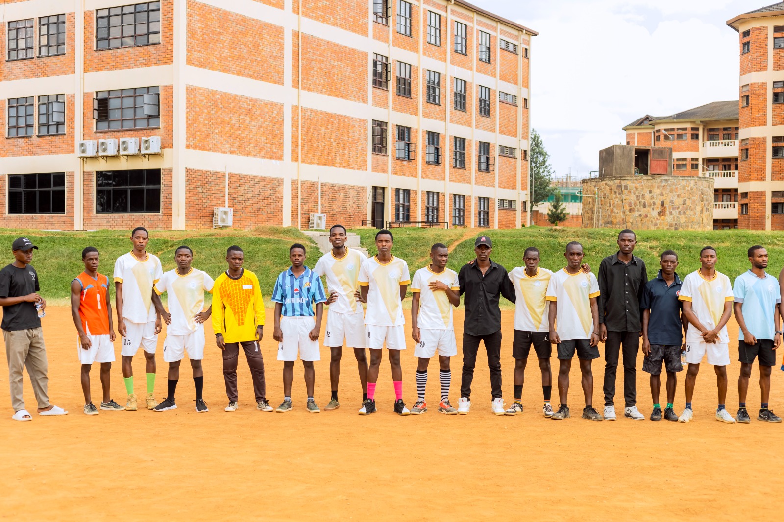 Ikipe y'abakiri kwiga muri Kaminuza y'u Rwanda