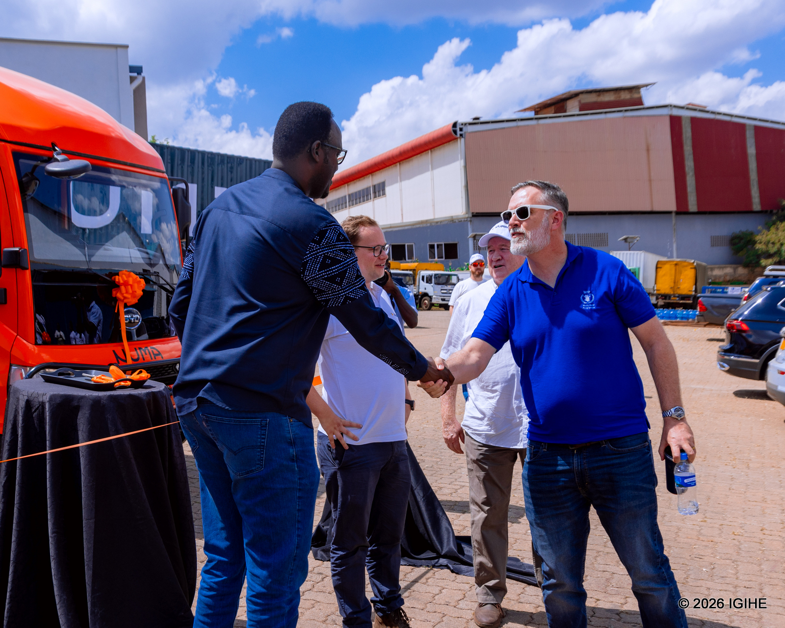 Banki ya Kigali yagize uruhare rungana na 60% mu igurwa ry'izi kamyo mu gihe Numa Logistics ifitemo urungana na 40% nk'uko byatangajwe na Alex Bizimana