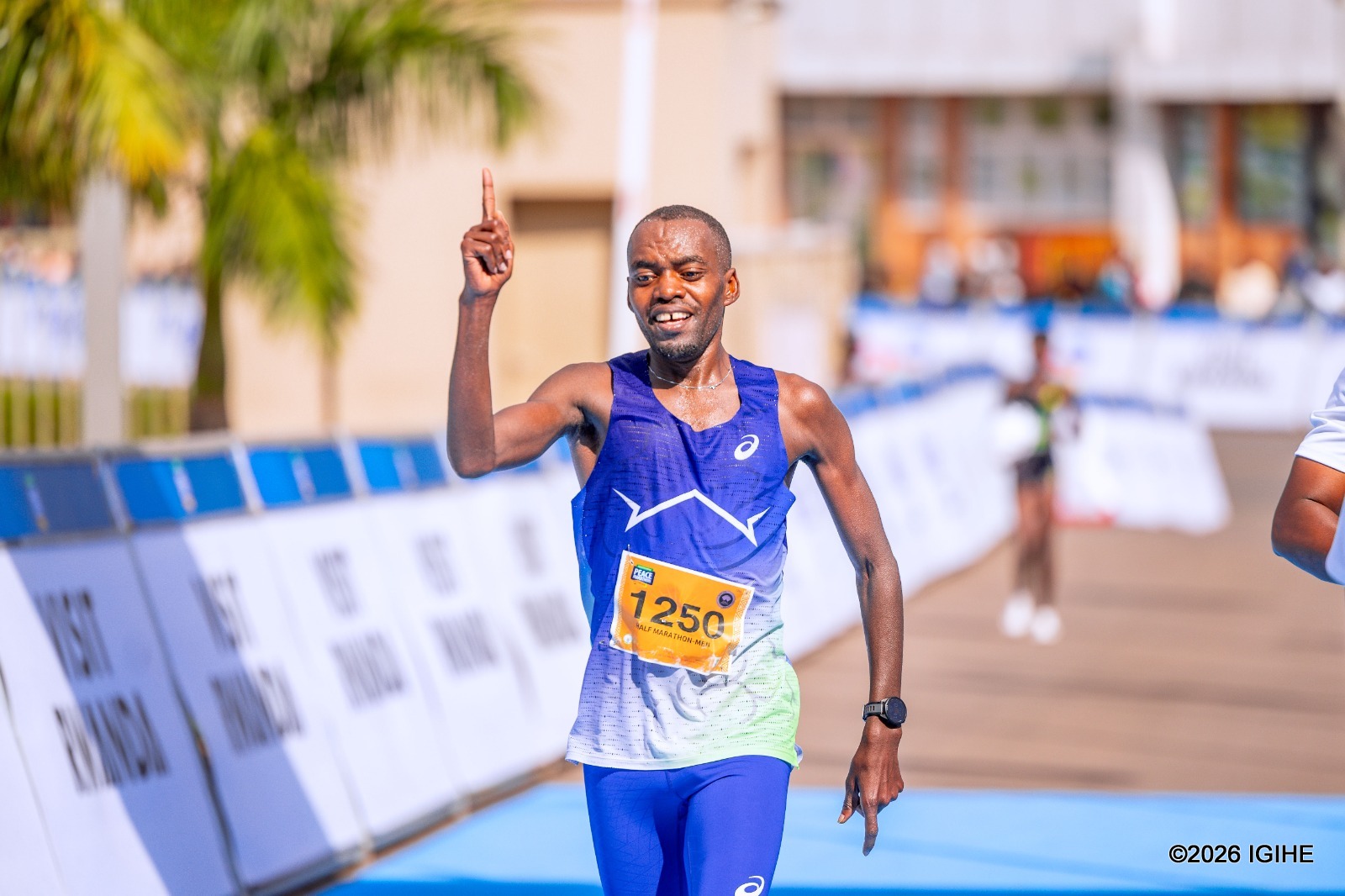 Umunyarwanda Hakizimana John yabaye uwa munani muri Half Marathon y'abagabo