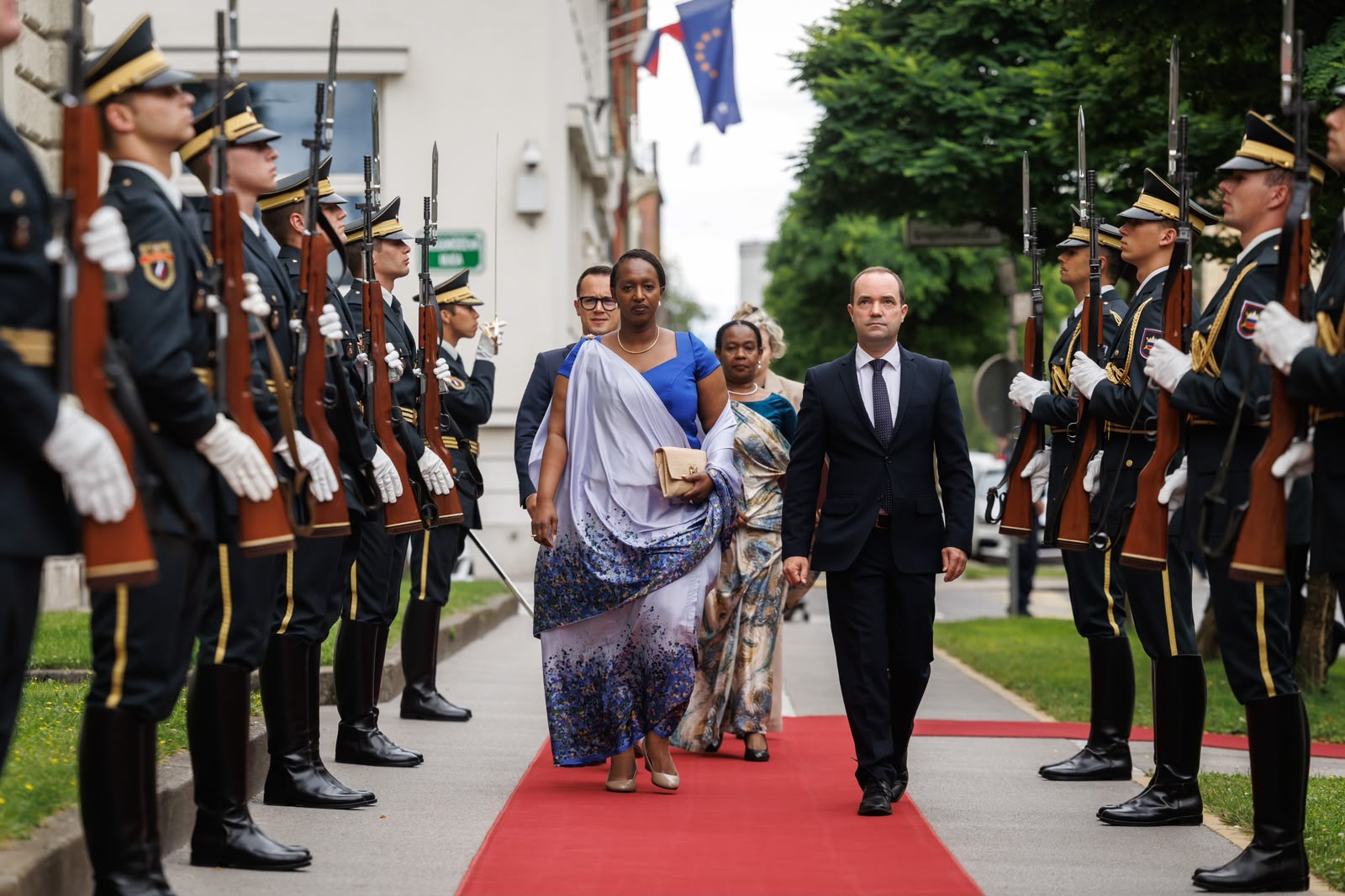 Amb. Bakuramutsa yakiriwe muri Slovenie