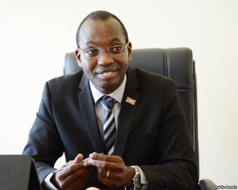 Bivugwa ko Nkurunziza yaba ategurira Willy Nyamitwe kuzamusimbura