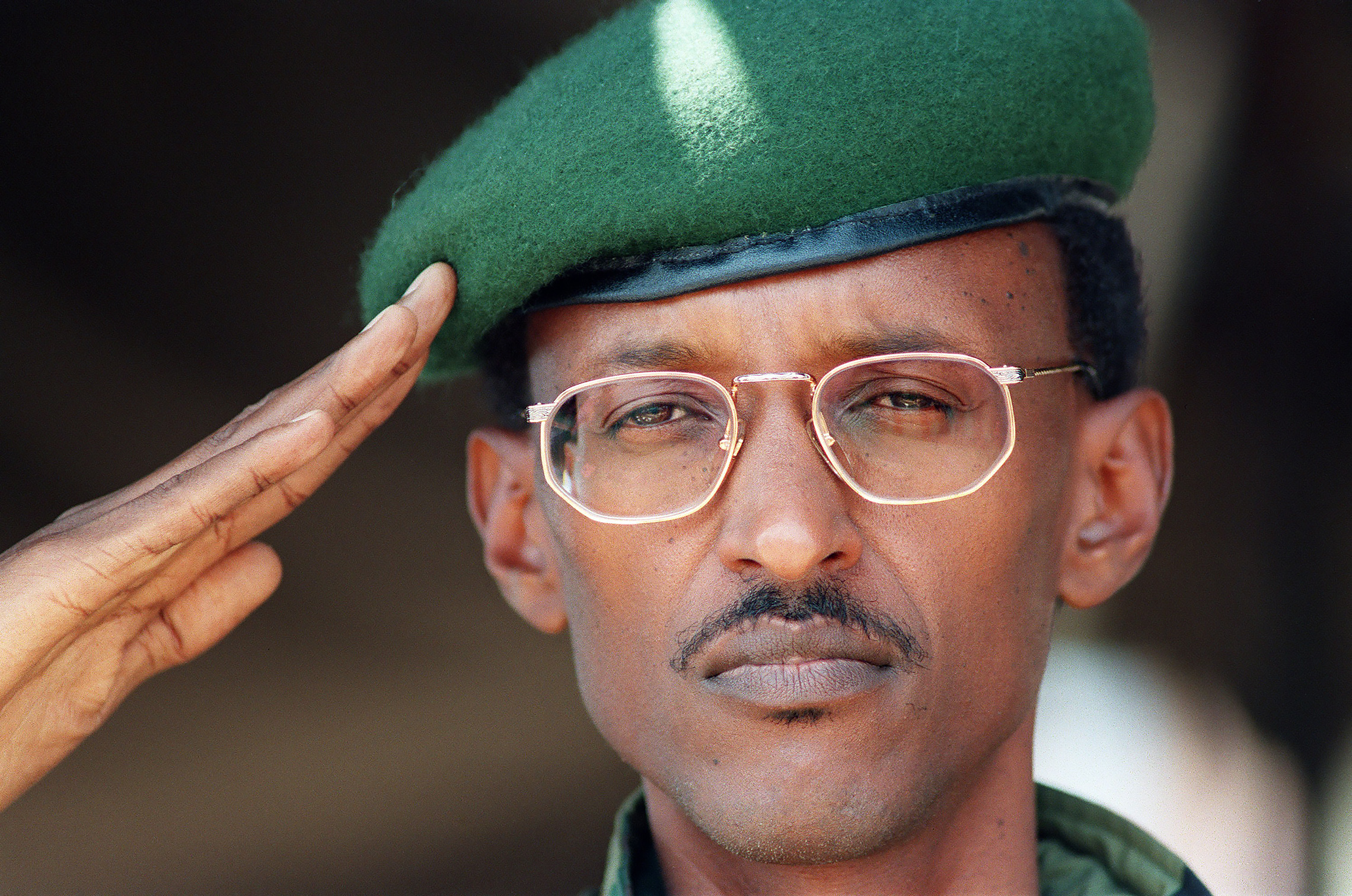 Kuva mu buto bwe, yiyemeje gukorera no kwitangira igihugu yarwaniye