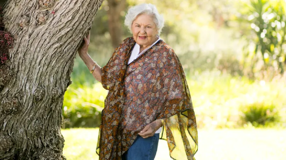 Deborah Szekely, umukecuru w'imyaka 102 ukibasha kujya mu kazi no gukurikirana ubucuruzi bwa hoteli ye