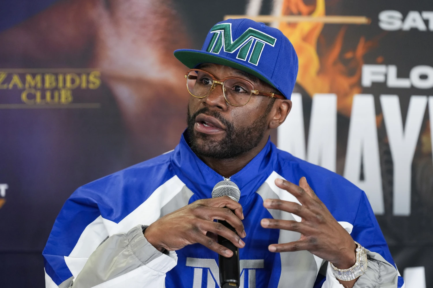 Floyd Mayweather ari gushinjwa kunyereza ibihumbi 200$