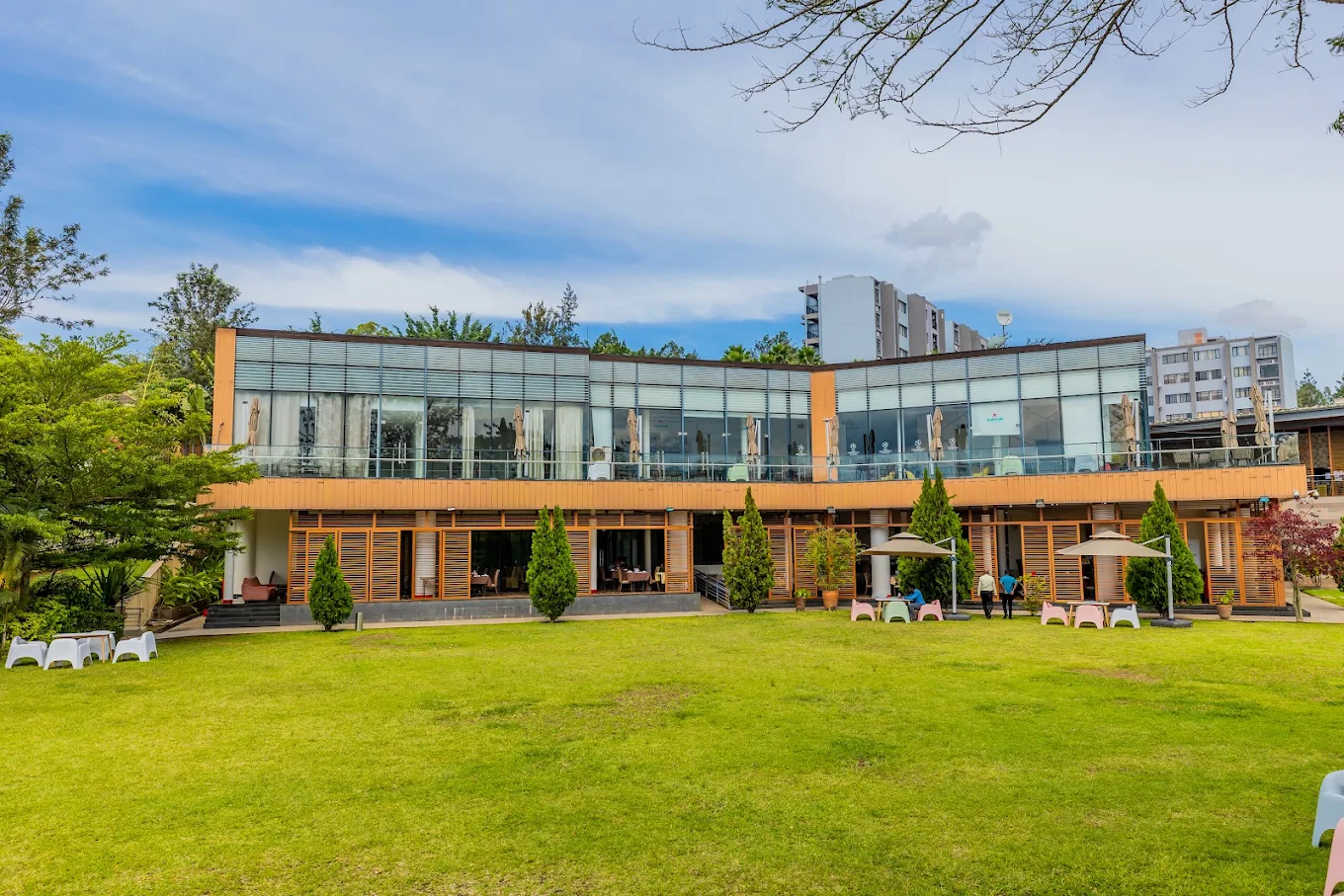 Century Park Hotel and Residences ni imwe muri hoteli zafunzwe