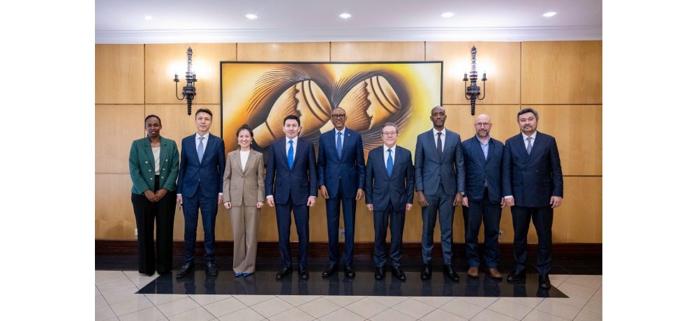 Perezida Kagame yakiriye itsinda ryaturutse mu Kigo cy’Ubwiteganyirize cya Kazakhstan, Samruk-Kazyna
