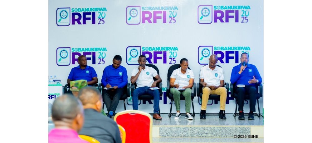 Abayobozi batandukanye muri RFI basibanura imikorere yayo harimo no gupimisha ADN