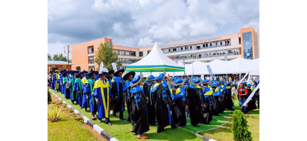 Ibirori byo gutanga impamyabushobozi ku banyeshuri wabereye ku cyicaro cy’iyi Kaminuza kiri i Byumba