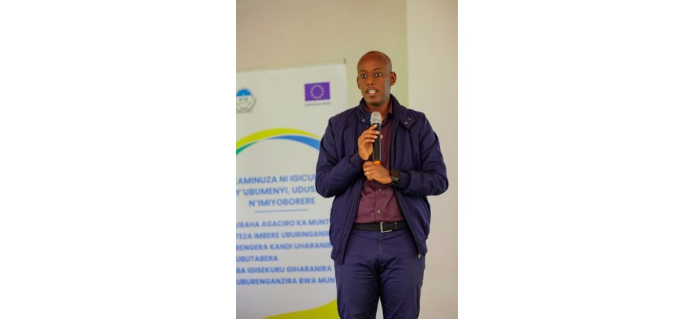 Meya w’Akarere ka Huye, Sebutege Ange yashimiye Komisiyo y’Uburenganzira bwa Muntu yateguye amahugurwa azafasha abanyeshuri kumenya ibijyanye n’uburenganzira bwabo