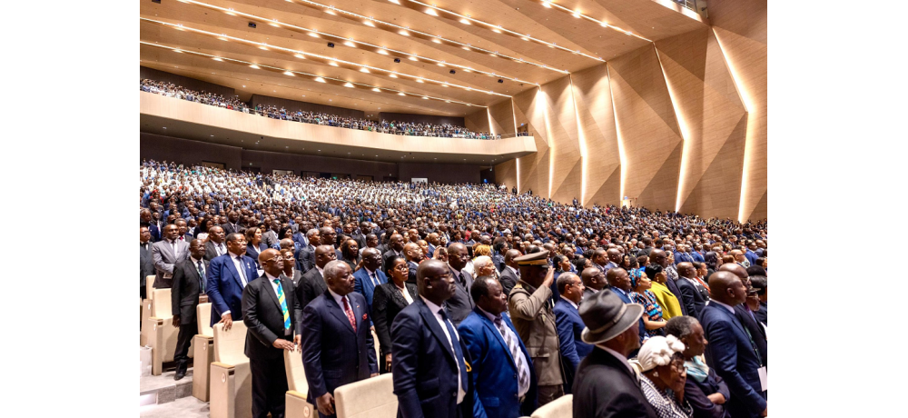 Umuhango wo gutaha ku mugaragaro ingoro y’inama ya Libreville witabiriwe n’abantu benshi
