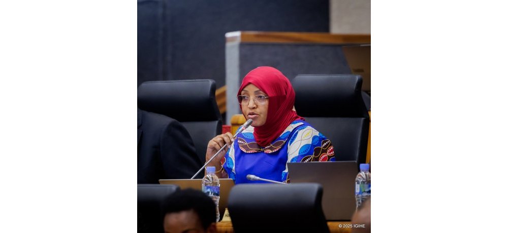 Depite Ndangiza Madina yagaragaje ikibazo cy’icyanya cy’inganda kitagira parking y’amakamyo