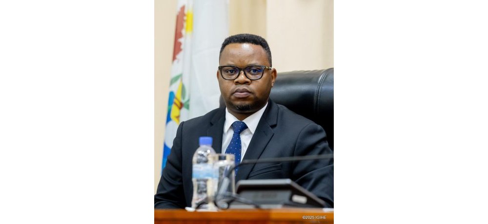 Umunyamabanga wa Leta muri Minisiteri y’Ikoranabuhanga na Inovasiyo, Yves Iradukunda yasobanuriye Abasenateri aho u Rwanda rugeze mu kwimakaza AI mu iterambere ry’u Rwanda
