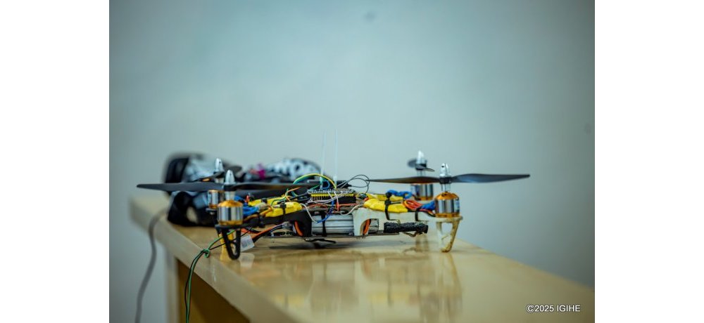 Abanyeshuri barimo bashobora no gukora robot zifashishwa mu mirimo itandukanye