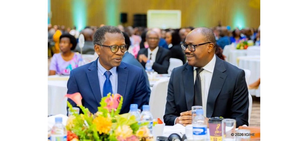 Antoine Rutayisire aganira na Minisitiri w’Intebe Dr. Justin Nsengiyumva