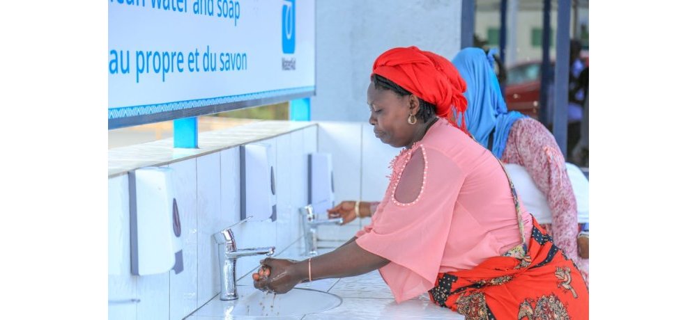Buri muturarwanda asabwa gukaraba intoki igihe avuye mu bwiherero