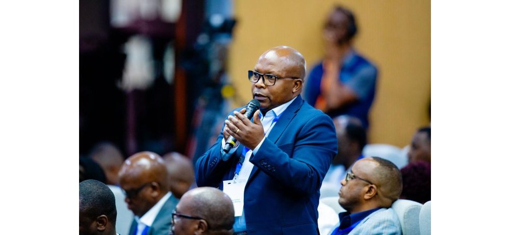 Minisitiri w’Ubuhinzi, Dr Ndabamenye Telesphore, yavuze ko bikwiriye ko abayobozi bo ku rwego rw’akarere bahabwa ubushobozi aho gutegereza amabwiriza avuye kuri minisiteri