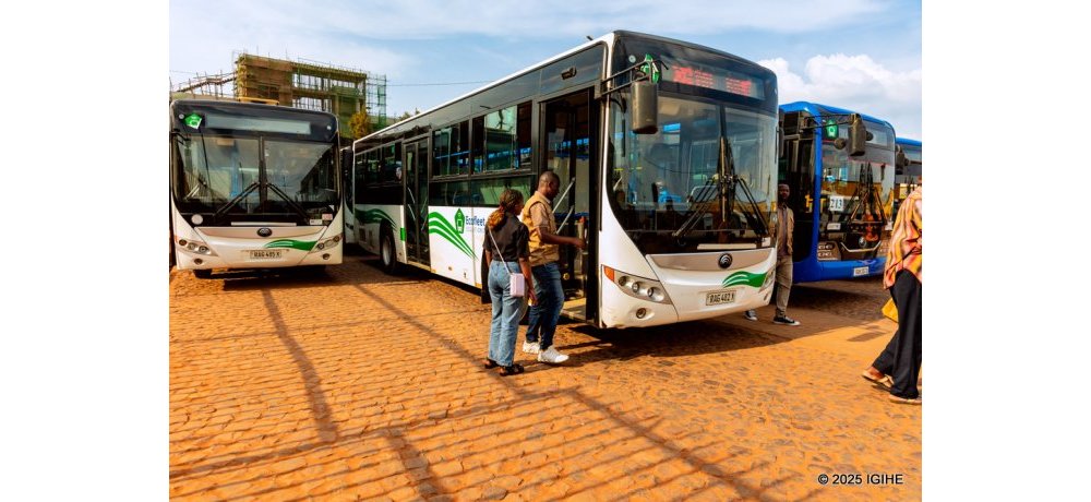 Imirongo y’abategereje bisi yabaye amateka i Kigali