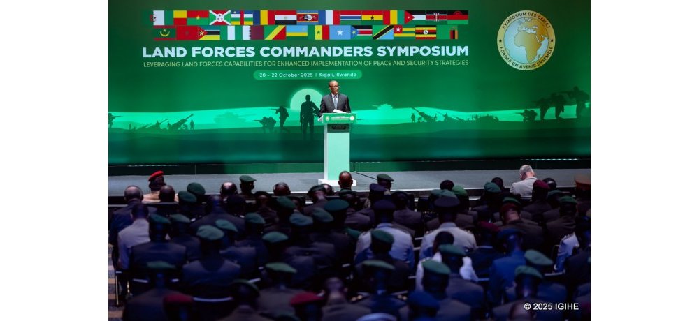 Perezida Kagame yasabye ingabo zirwanira ku butaka gukora kinyamwuga kandi vuba
