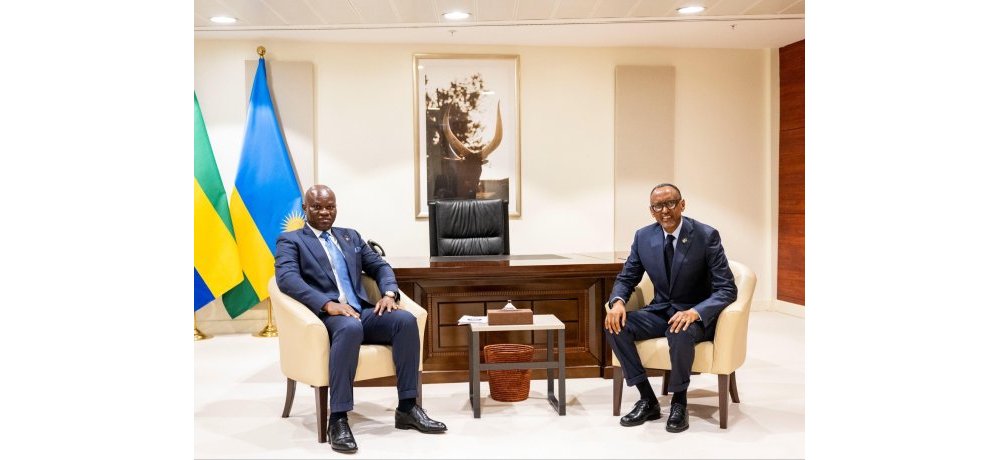 Perezida Kagame na Nguema baganiriye ku guteza imbere ubucuruzi, ishoramari n’ibindi