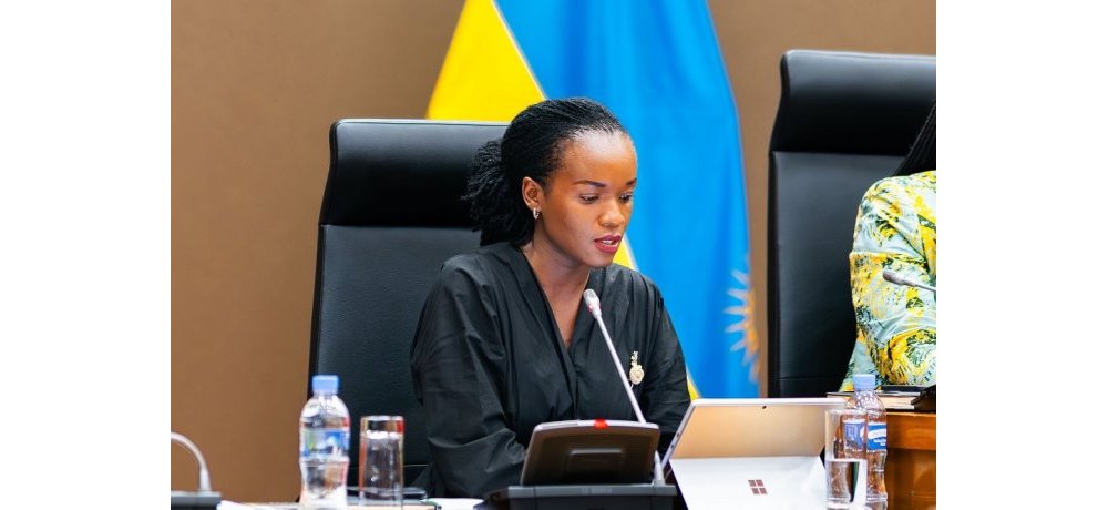 Minisitiri Arakwiye yagaragaje uburyo ibibazo aba baturage bafite bizagenda bikemurwa