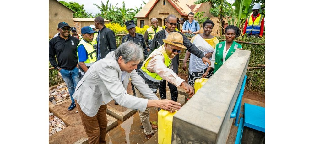Aya mazi yatanzwe ku bufatanye bwa Ambasade y’u Buyapani mu Rwanda binyuze mu muryango Water Aid Rwanda n’Akarere ka Kirehe.