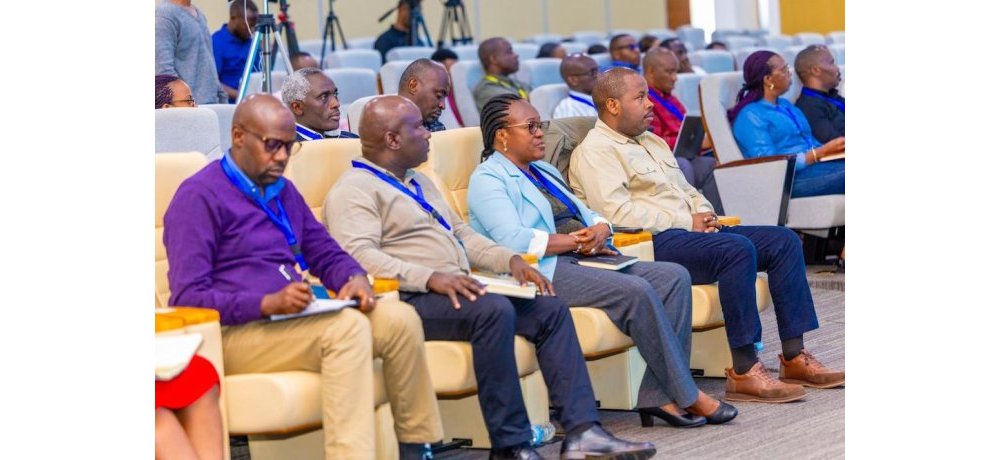 Ni umwiherero wahuje abayobozi b’uturere 30 tugize u Rwanda n’aba Guverineri b’Intara zose zirugize