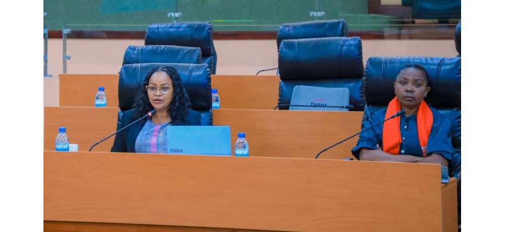 Senateri Umuhire Adrie na Kanziza Epiphanie basabye ko gahunda ziteza imbere abageze mu zabukuru zitabwaho kugira ngo bagire amasaziro meza