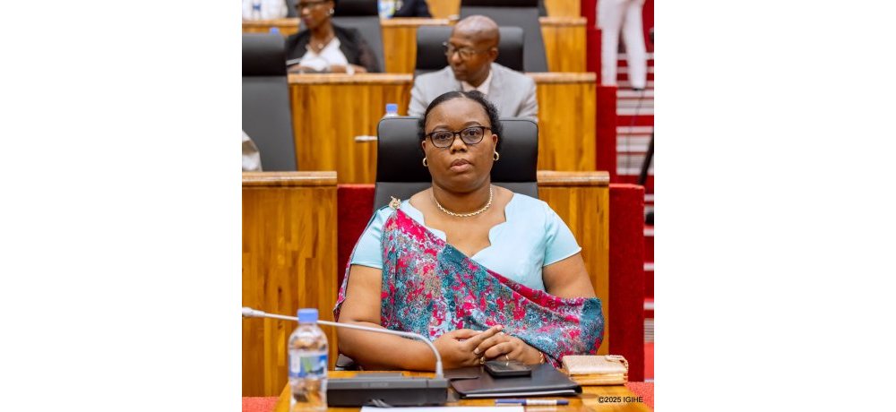 Umunyamabanga wa Leta muri MINAGRI, Dr. Uwituze Solange, yari asanzwe ari Umuyobozi Mukuru w’agateganyo wa RAB