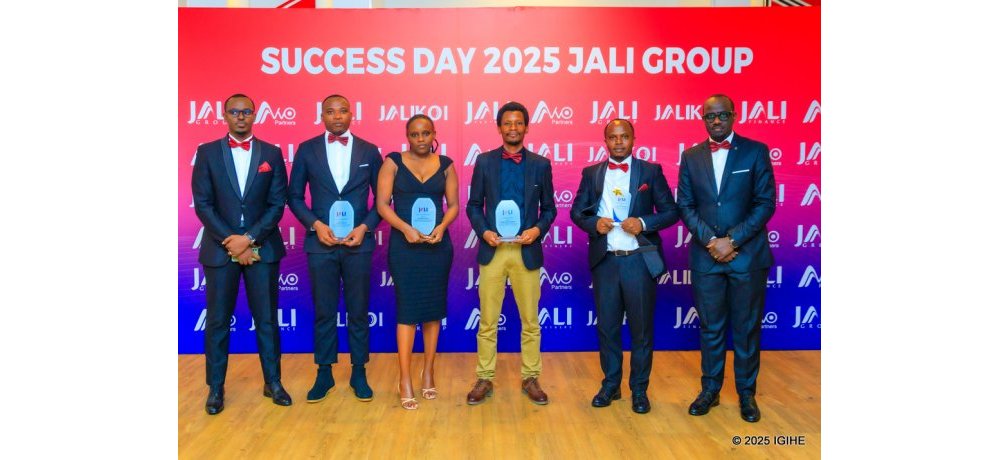 Abakozi bitwaye neza mu bintu bitandukanye  bahembwe na Jali Group Ltd