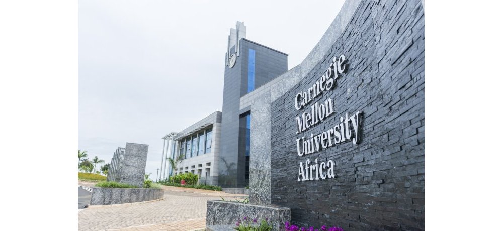 Abanyeshuri 2.700 biga muri Kaminuza Mpuzamahanga ziri mu Rwanda  