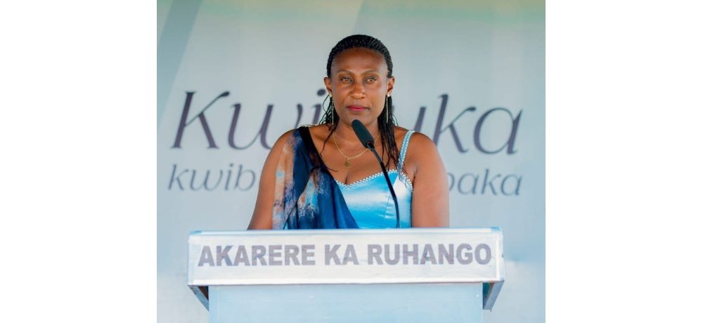 Guverineri w’Intara y’Amajyepfo, Kayitesi Alice, yasabye abatuye mu Ruhango n’Abanyarwanda muri rusange, kutarebera inyigisho iyo ari yo yose yahembera urwango mu bantu