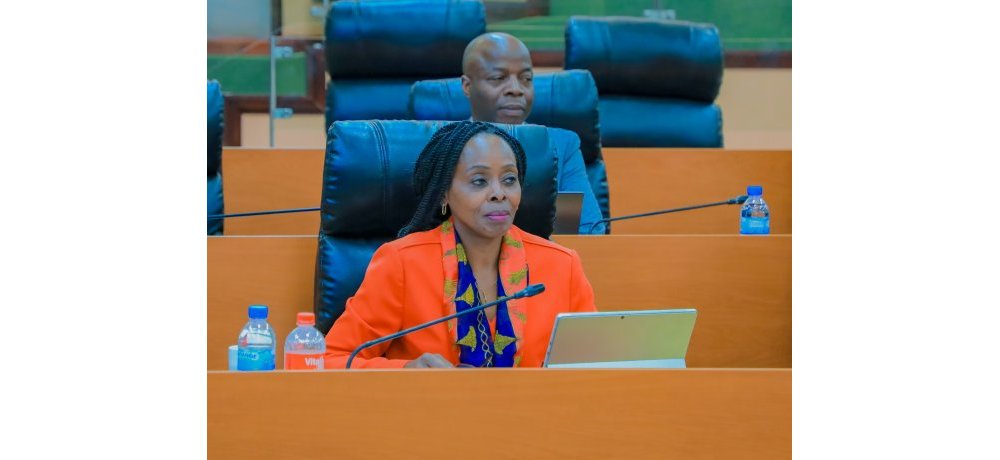 Minisitiri Amb Nkulikiyinka yavuze ko imirimo ihangwa mu Rwanda ifasha guteza imbere imibereho y’Abanyarwanda barimo n’abageze mu zabukuru