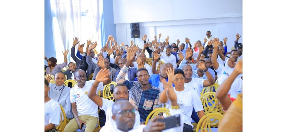 Abanyamuryango b’Ihuriro ry’abakora ibikomoka ku mpu mu Rwanda bari bitabiriye amatora y’ihuriro
