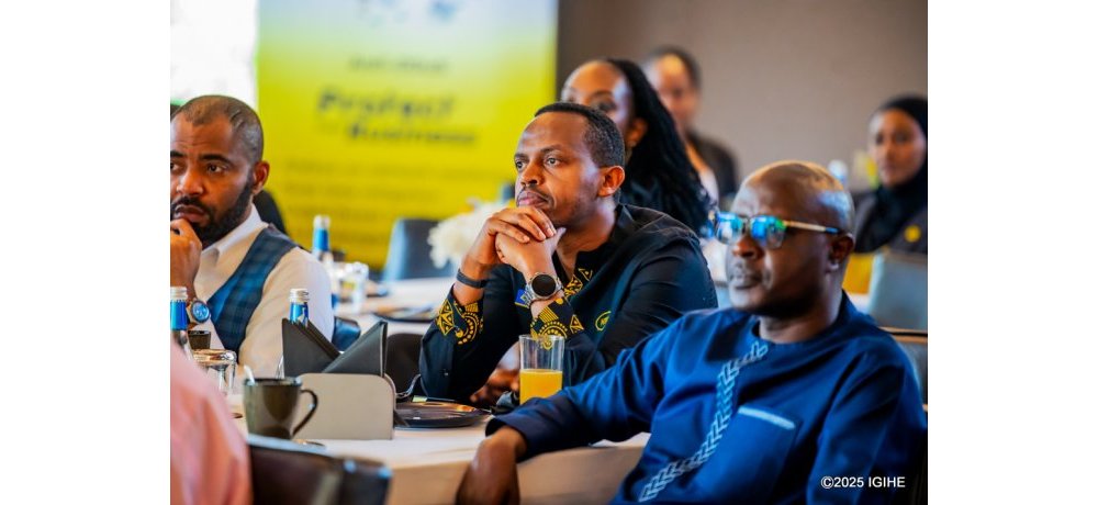 Abakozi ba MTN Rwanda bari bitabiriye iki gikorwa cyo kumurika ubu buryo bushya bwifashishwa mu guhangana n’ibitero by’ikoranabuhanga