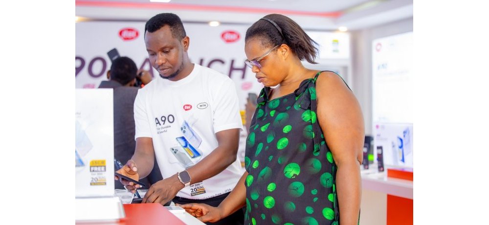 Aby’inkwakuzi batangiye kugura telefone za ‘itel A90