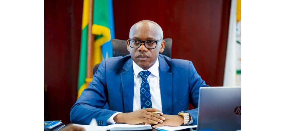 Guverineri Ntibitura avuga ko kuba Intara y’iburengerazuba yarabaye iya nyuma mu mihigo ya 2024-2025 byaturutse ku kudakurikirana neza no kudakorana uko bikwiye