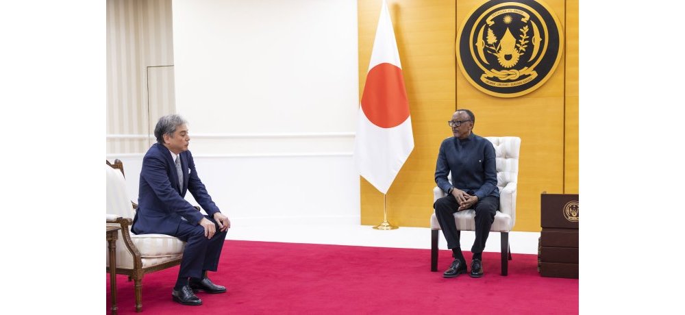 Perezida Kagame yaganiriye na Kazuya Nakajo uhagarariye u Buyapani mu Rwanda