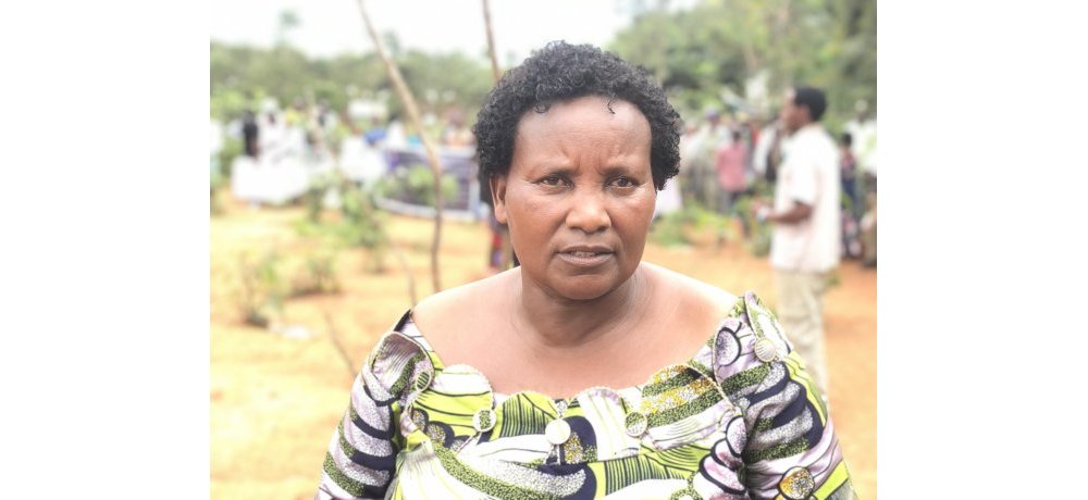 Mukakayonga Justine umaze imyaka 30 mu buhunzi yasabye amahanga gukurikirana Gen Maj Ekenge wibasiye Abatutsikazi 