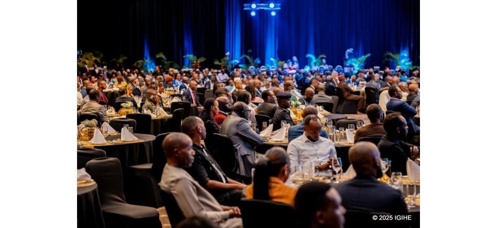 Abanyarwanda beretswe ko gusora ari inzira nziza yo kwigira kw’igihugu