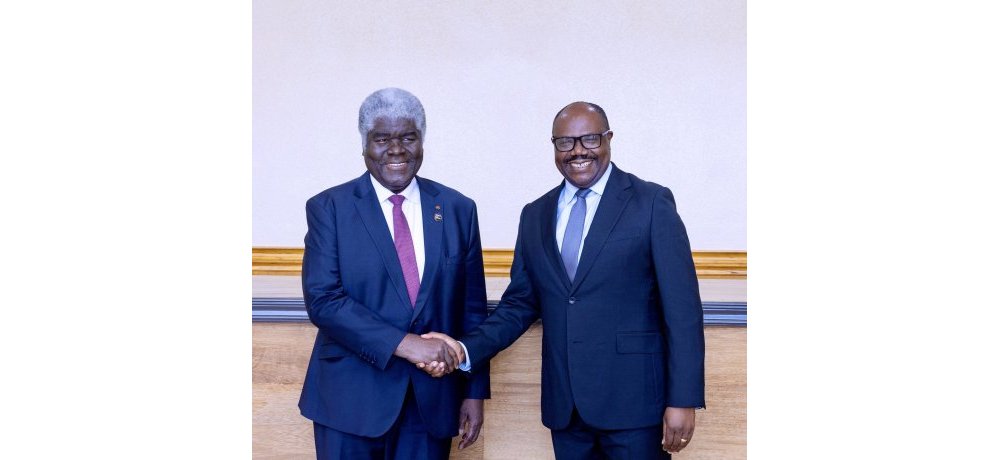 Minisitiri w’Intebe Dr Nsengiyumva na Robert Beugré Mambé baganiriye ku ngingo zinyuranye zigamije gushimangira umubano w’ibihugu byombi