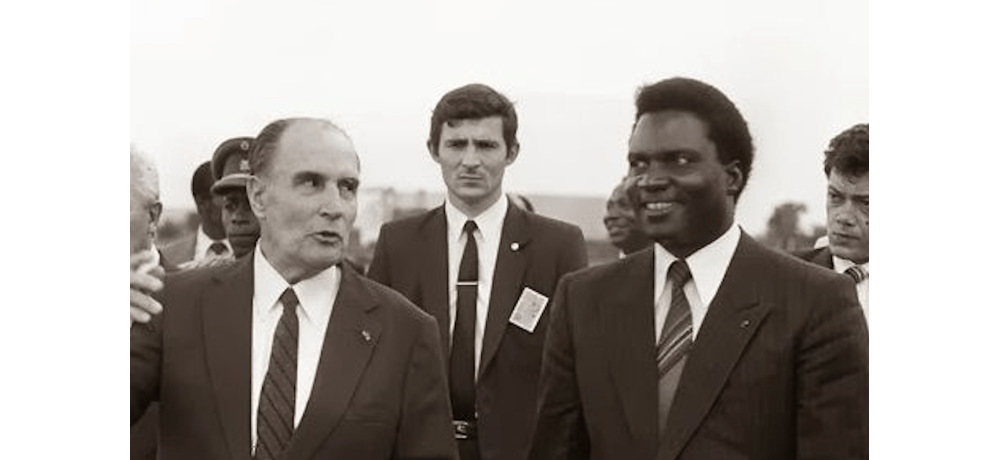 Perezida Mitterand na Juvenal Habyarimana bari nk’umubyeyi n’umwana