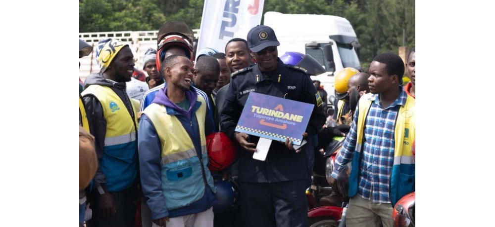 Umuvugizi wa Polisi y’u Rwanda, ACP Rutikanga Boniface, yaganirije abamotari b’i Kamonyi abasaba kwirinda impanuka