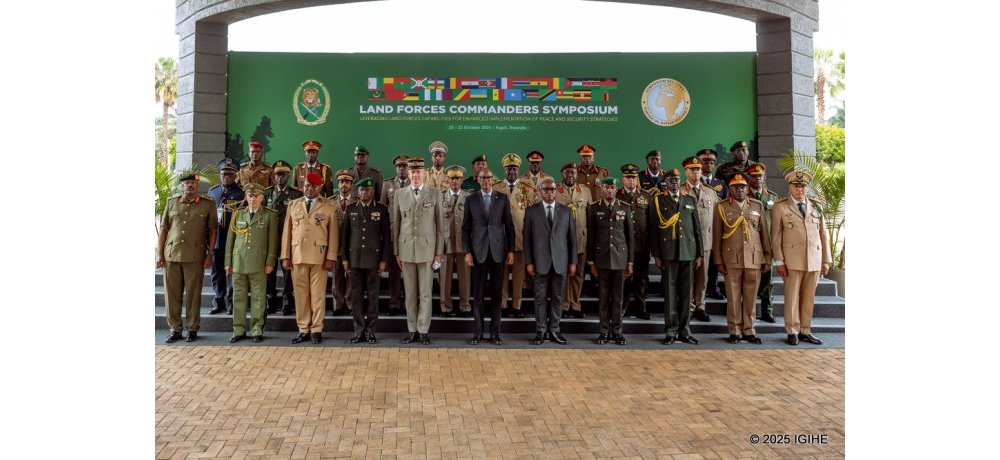 Ubwo hafatwaga ifoto rusange y’abahagarariye abitabiriye iyi nama