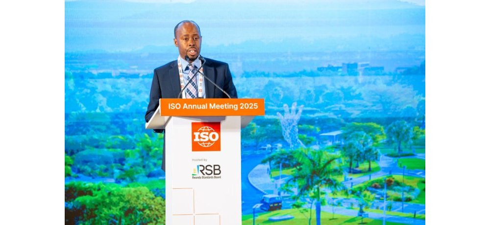 Umuyobozi wa RSB, Murenzi Raymond, yasabye ibindi bigo kuzajya bihatanira kwimakaza uburinganire mu kazi kugira ngo bizahabwe iki cyemezo cy’ubuziranenge