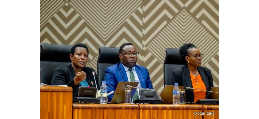 Abayobozi ba Komisiyo y’Ububanyi n’Amahanga, Ubutwererane n’Umutekano yasesenguye itegeko rishya rigenga imikoreshereze y’umuhanda mu Rwanda