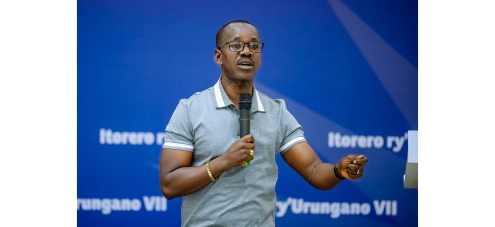 Senateri Uwizeyimana Evode yavuze ko u Rwanda ruri mu bihugu bitanu by’ibihangange muri Afurika