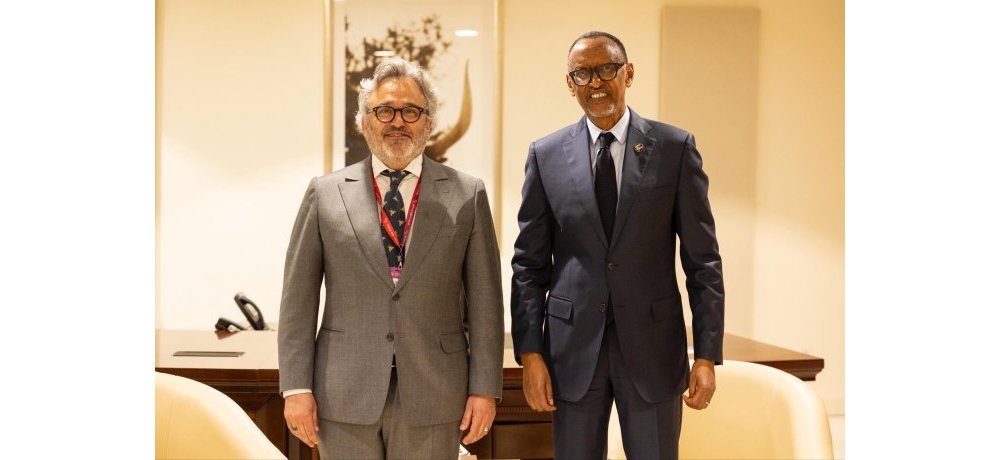 Perezida  wa Africa Global Logistics Group (AGL), Philippe Labonne na we yagiranye ibiganiro na Perezida Kagame