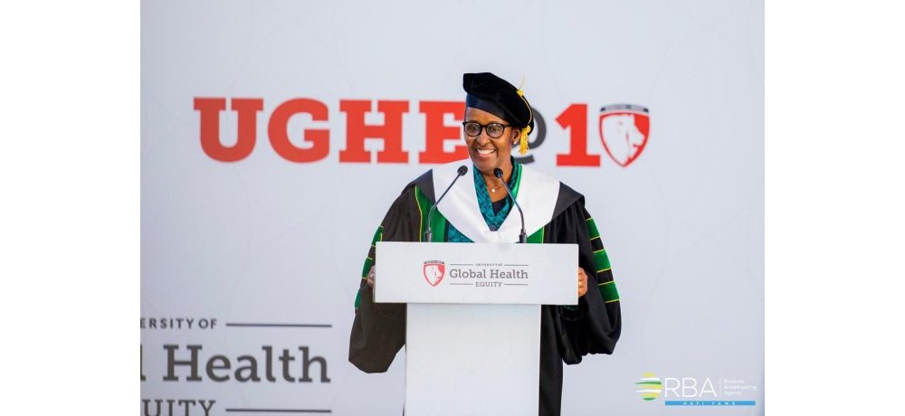 Madamu Jeannette Kagame yashimye impamyabumenyi y’ikirenga y’icyubahiro yahawe na UGHE
